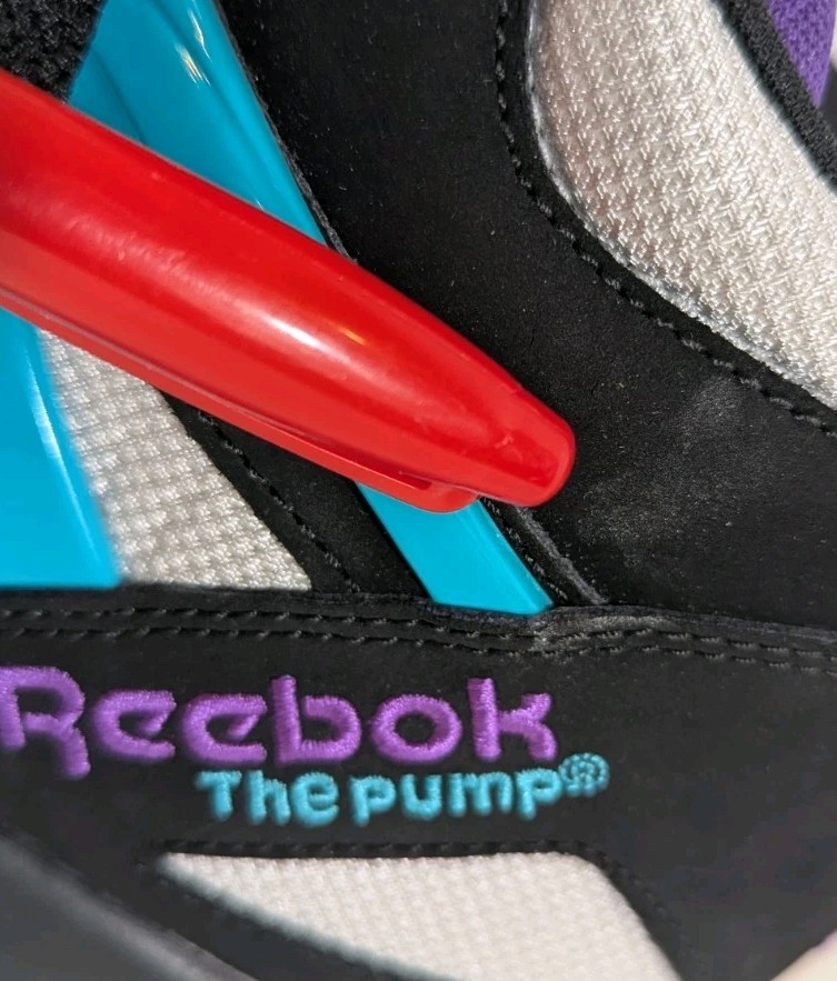 Charlotte Hornets Reebok Pump Omni Lite Shoes size 11.5 Teal Black White