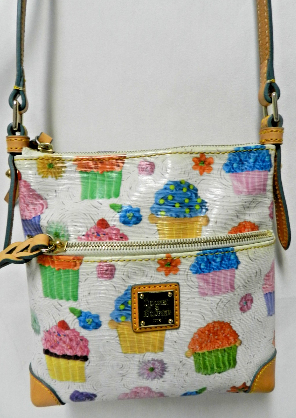 Dooney & Bourke Canvas w/ Leather Cupcake Crossbody bag purse zip top front pkt