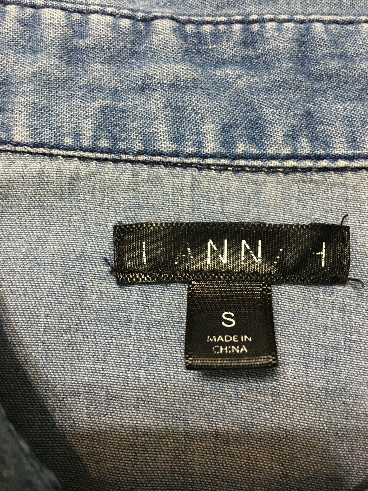 Hannah Womens Chambray Denim Shirt Size S Pearl Snap Roll Tab Sleeve 100% Cotton