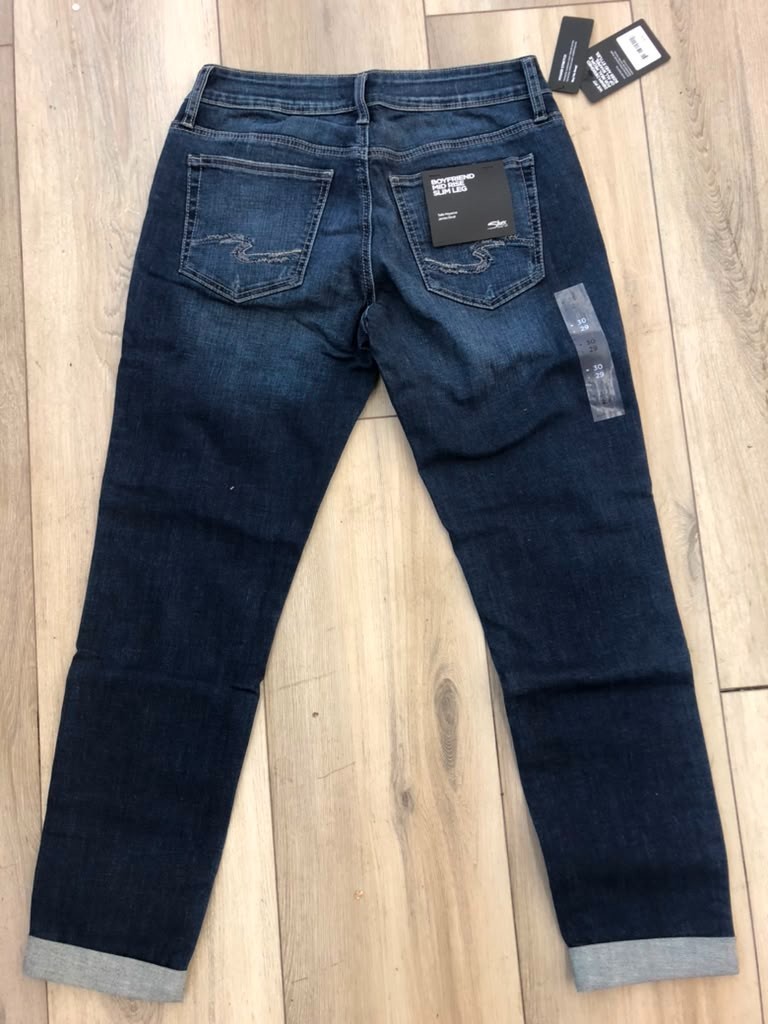 Silver Jeans Co. Women’s Chelsea Boyfriend Mid Rise Slim Leg Jeans 30W x 29L
