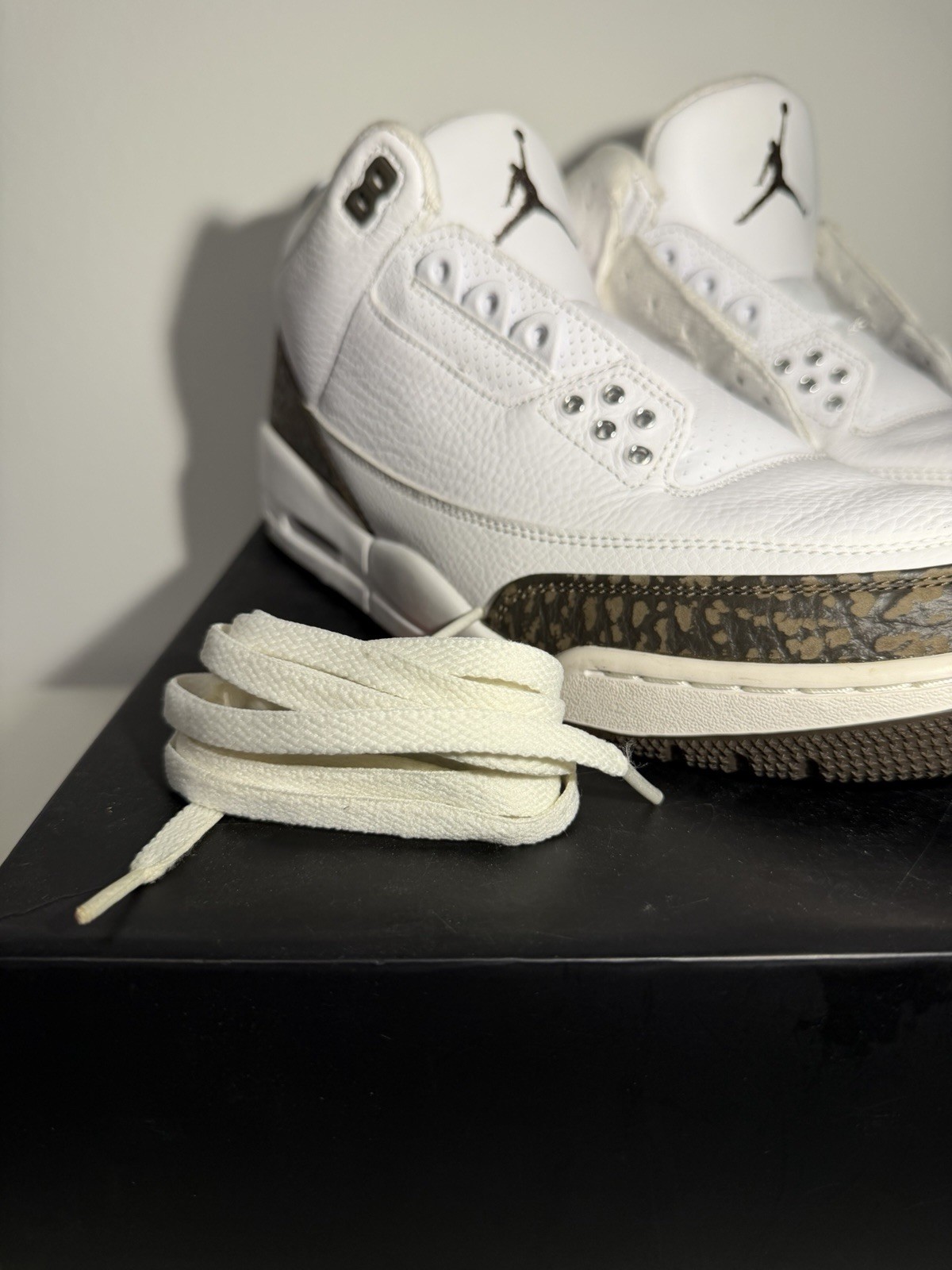 Nike Air Jordan 3 Retro Mocha 2018 White Dark Mocha Size 11 136064-122 OG Box