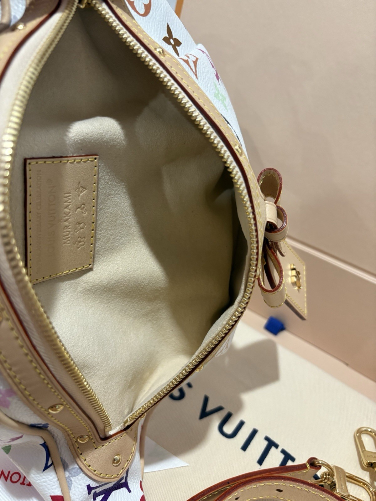💖 NWT Louis Vuitton X Murakami High Rise Bumbag 💖
