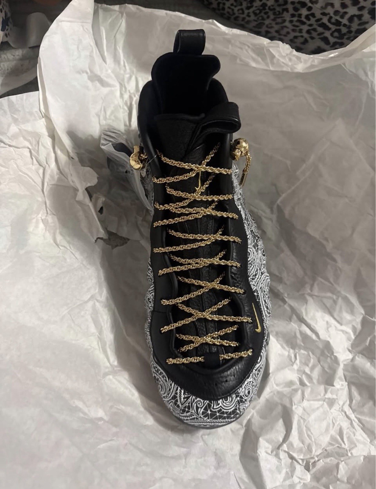 (1 pair left) Nike Air Foamposite One Victor Solomon Sneaker Black Gold Paisley