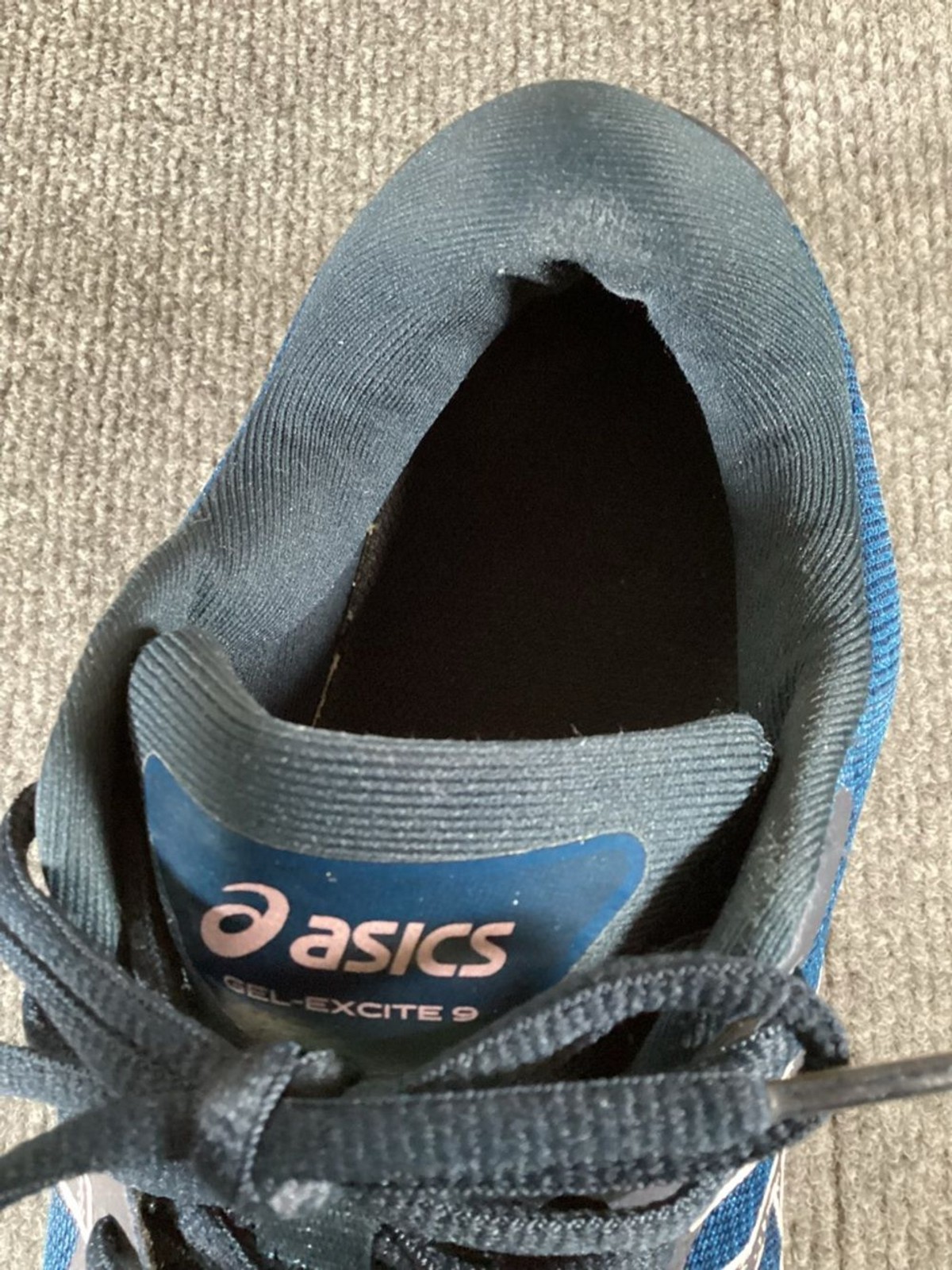 Asics Gel-Excite 9 sneakers men’s size 11