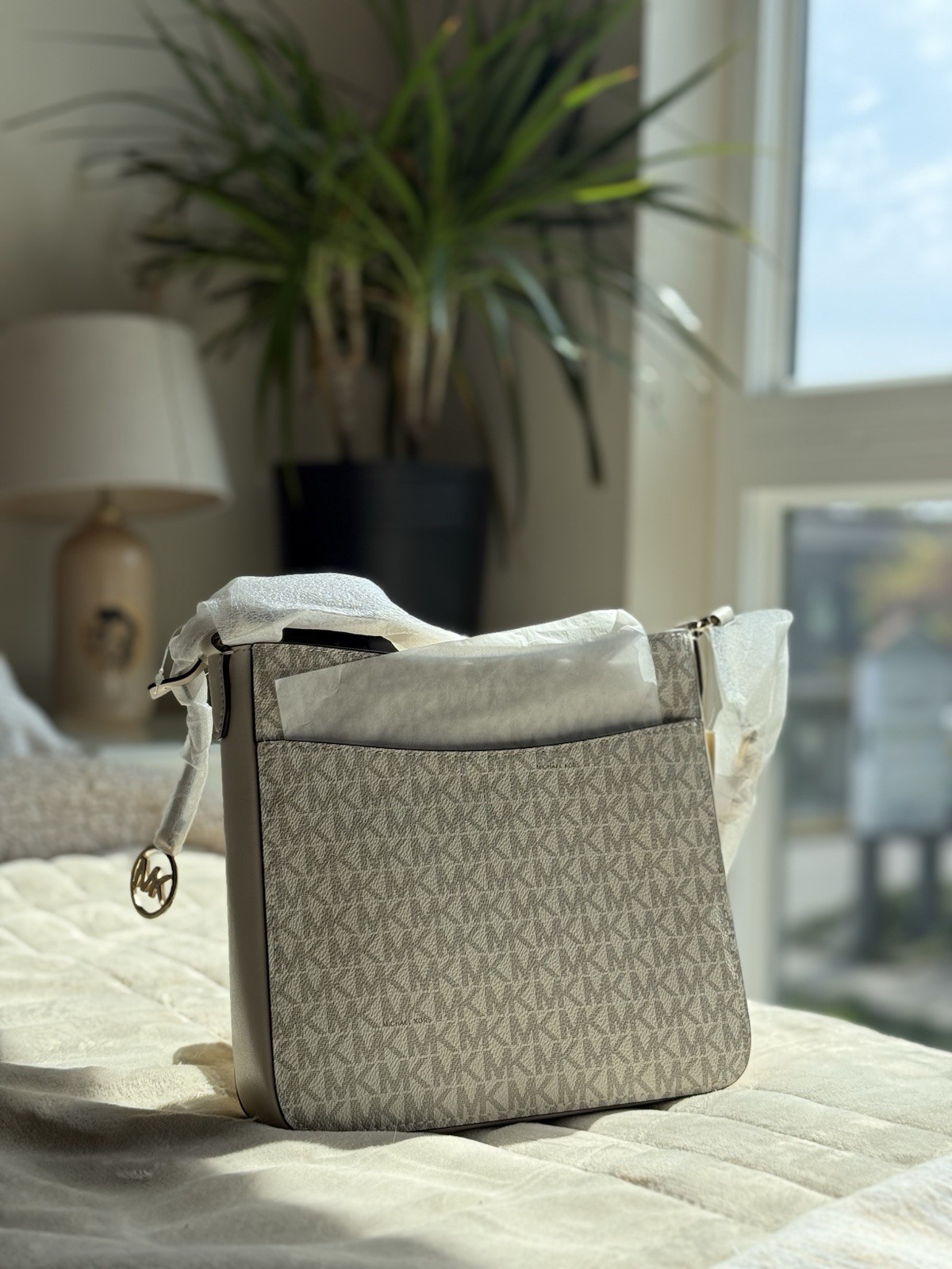 Michael Kors Jet Set Travel Small Signature Logo Travel Bag – Cream