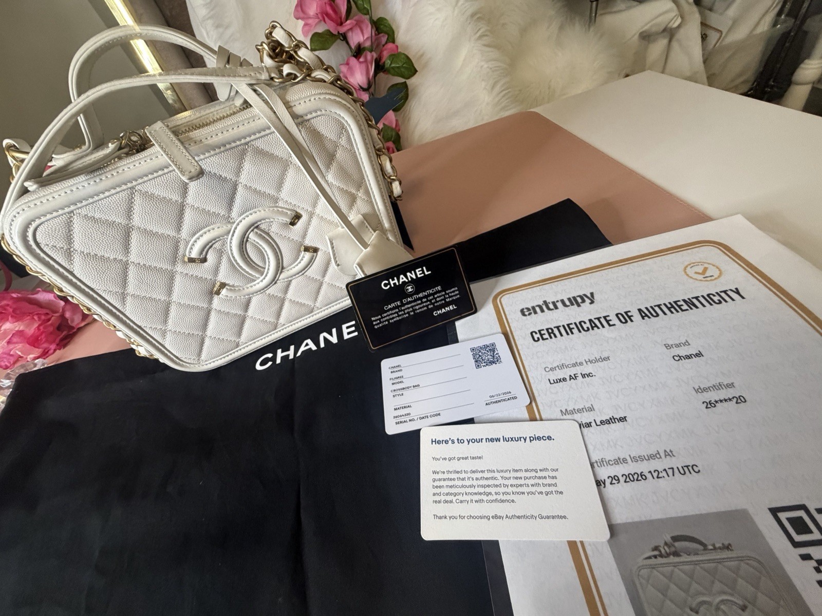 Authentic Chanel CC Filigree Vanity Case White Caviar Gold Hardware COA ICONIC