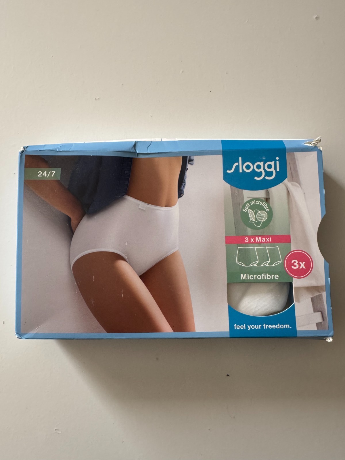 Sloggi 24/7 Microfibre Maxi Briefs Size 14 White Pack of 3 New/Box damaged
