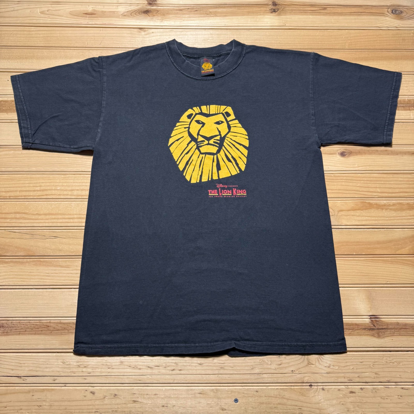 Vintage 90s Disney The Lion King Broadway Musical London Graphic T-Shirt – Large