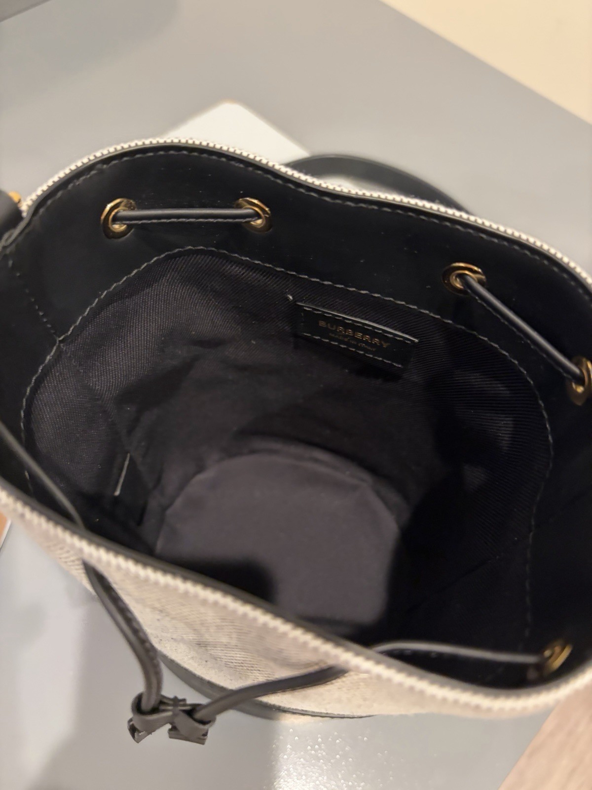 Burberry Black/Beige Bucket Drawstring Crossbody Bag Gold HW Logo Brand Card