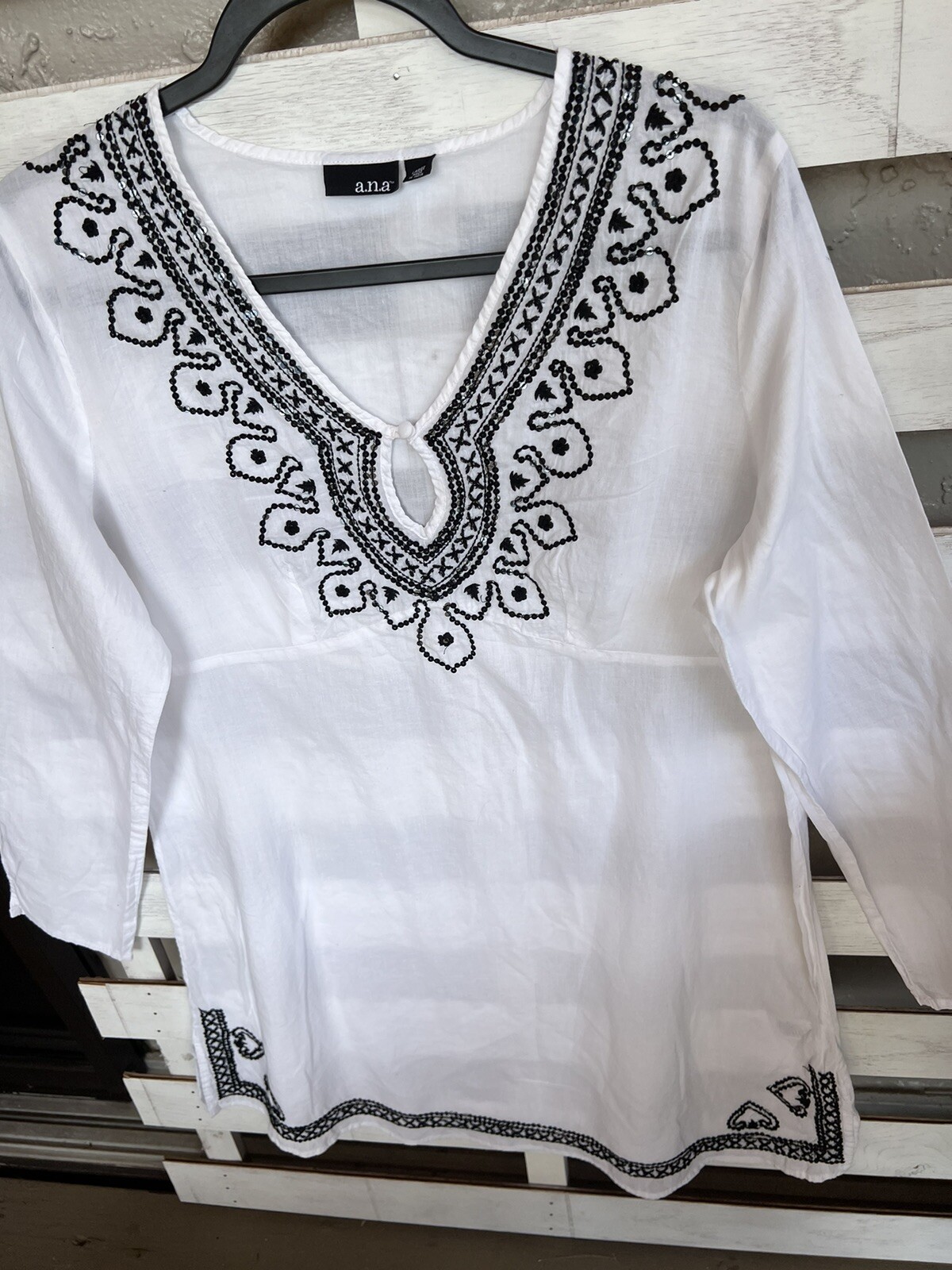 a.n.a. Sequence Beach Cover Up Women L White Black Trim V Neck Long Sleeve