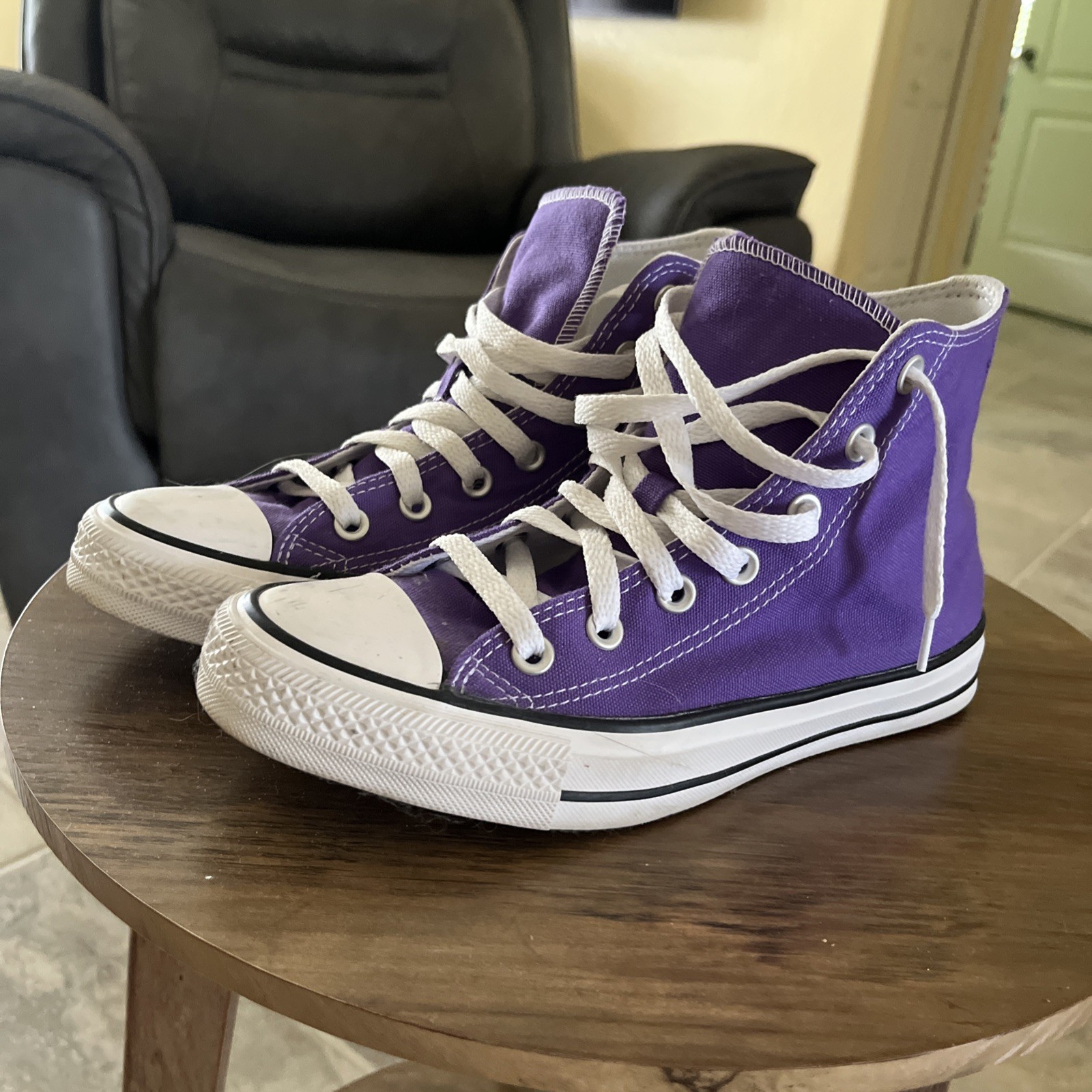Converse Chuck Taylor All Star Hi Tops Electric Purple 137833F Size7.5