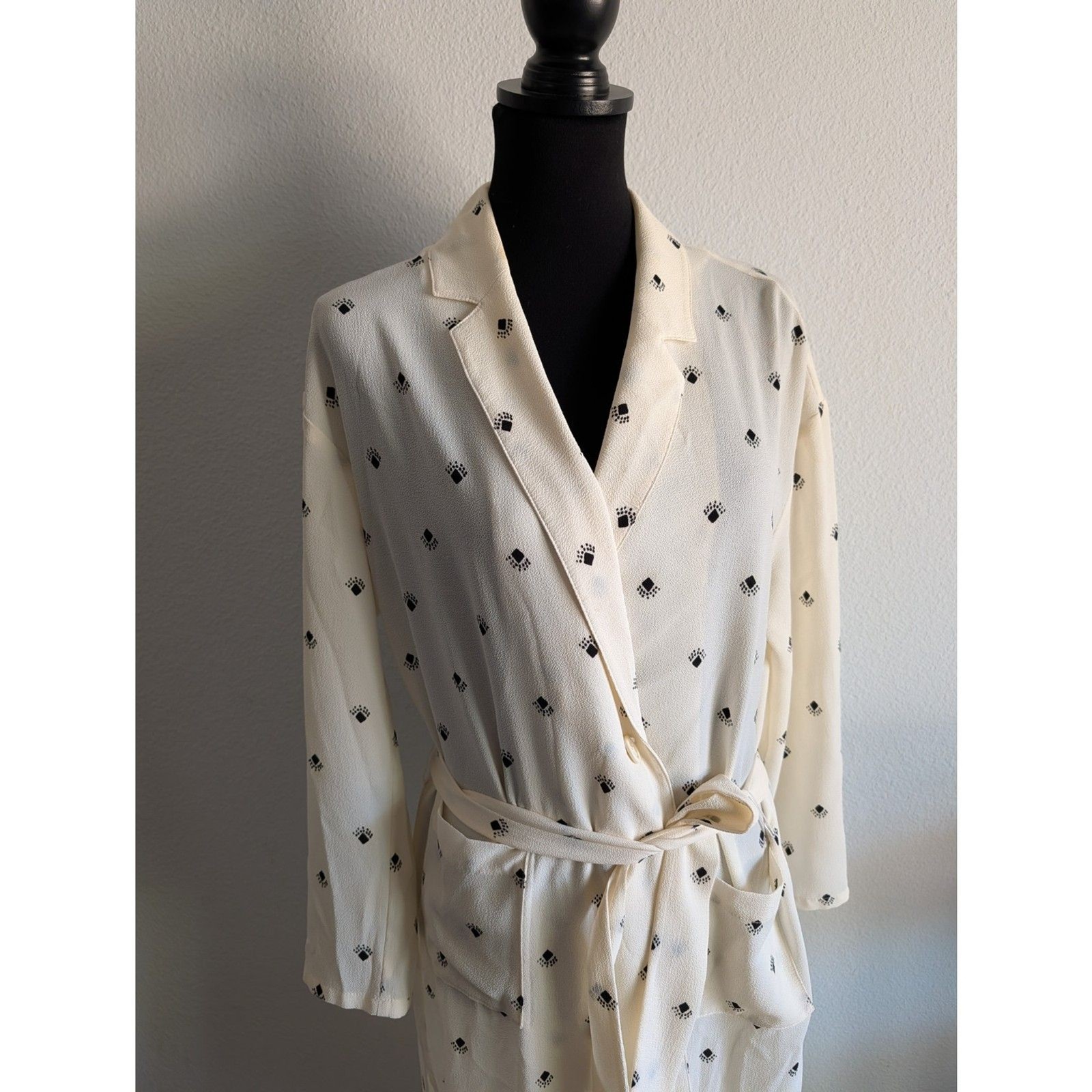 Wrap Duster Jacket Small Ivory Black Geometric Print Belted Long Sleeve