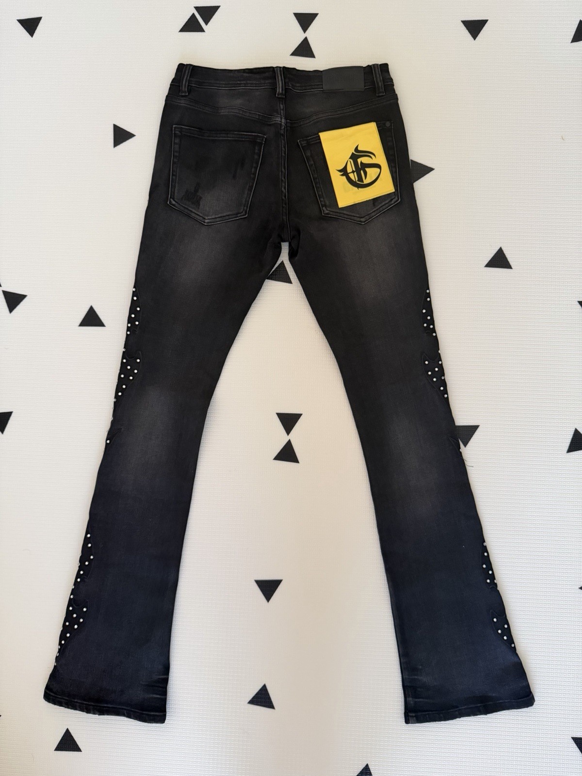 GFTD LA Men’s Black Dark Wash Slim Flared Studded Logo Denim Jeans Size 30