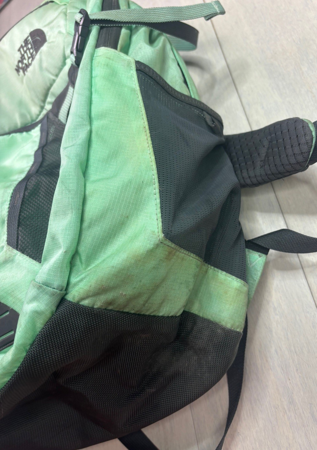 North Face FlexVent Technology Premium Sport Recon Backpack Teal Black