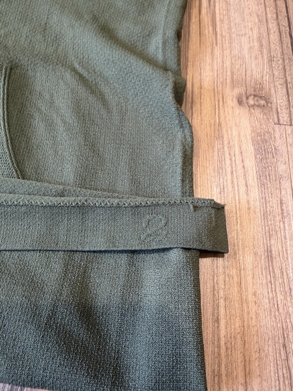 Lululemon Swiftly Tech SS Top Size 2 Olive Green tennis hiking gym yoga Running