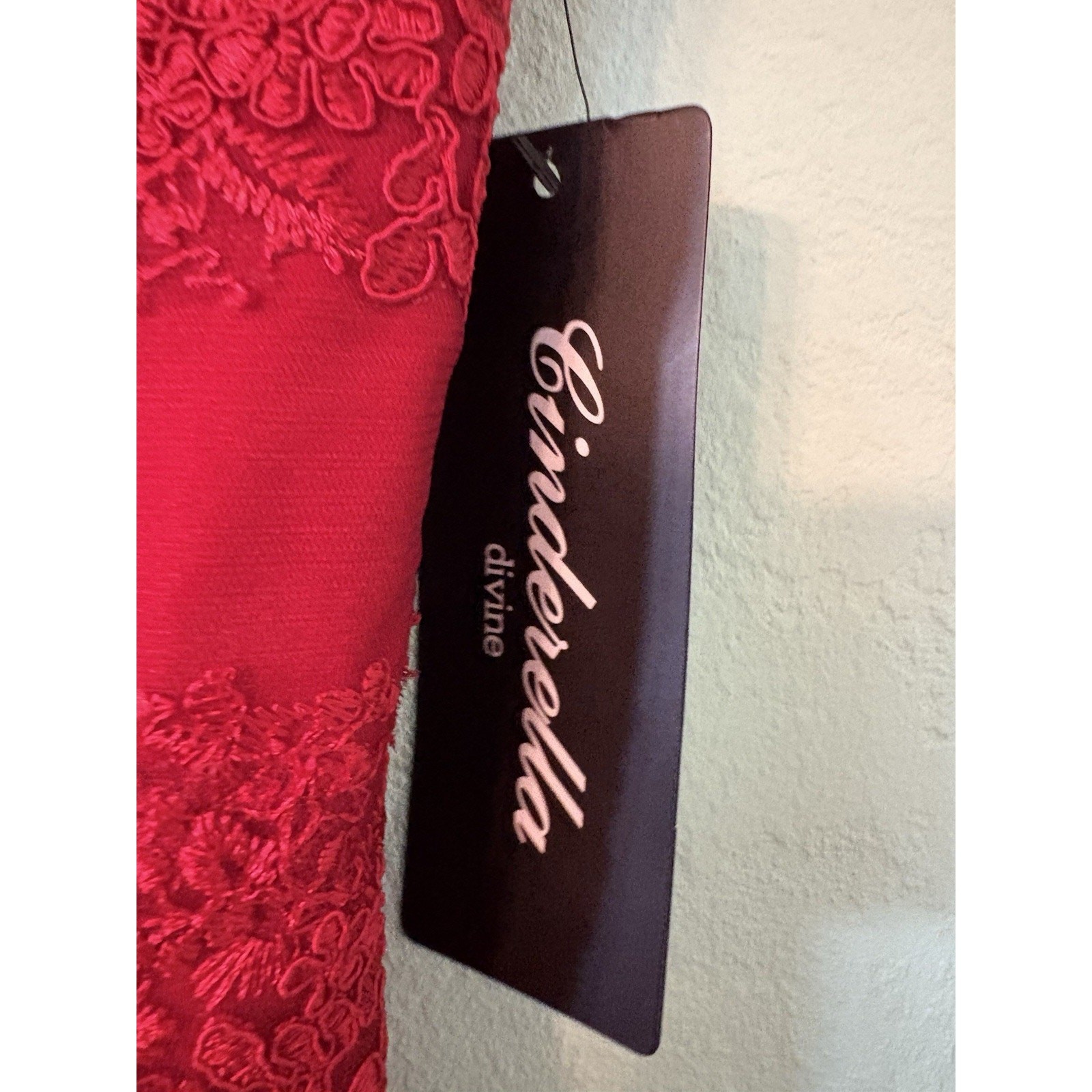 Ladivine NWT by Cinderella Divine Small Size 6 Red Jessica Rabbit Prom Gown