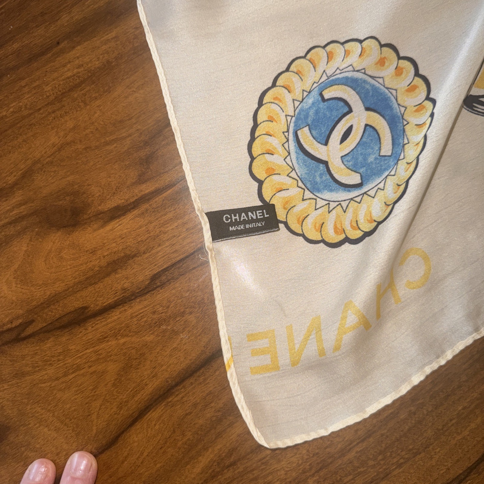 CHANEL Scarf Silk 100% Made In ITALY CC LOGO