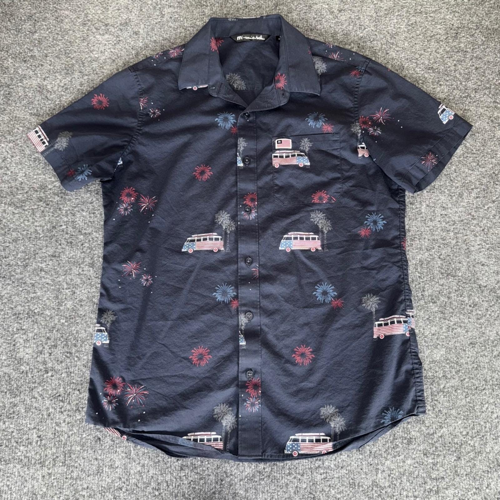 Travis Mathew Shirt Fireworks USA Patriotic Short Sleeve Button Up Mens Small