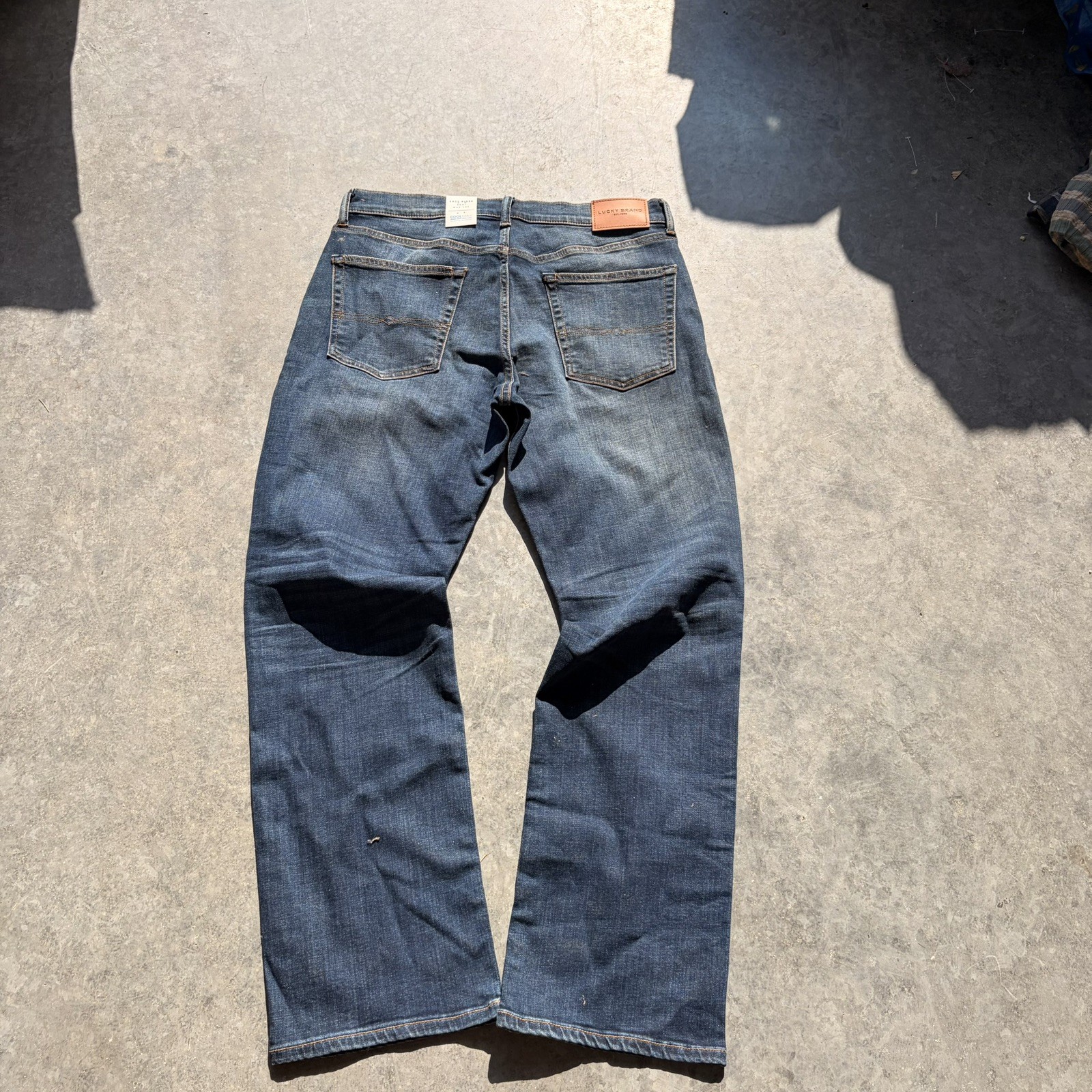 Lucky Brand Easy Rider Boot $109 MSRP Jeans Mens 33×32 Dark Wash Coolmax NWT