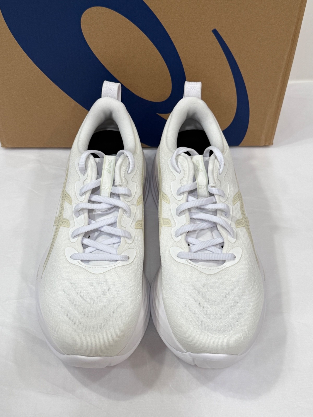 ASICS GEL CUMULUS 27 Men’s Running White Lake Grey 1011B960 100 Carbon