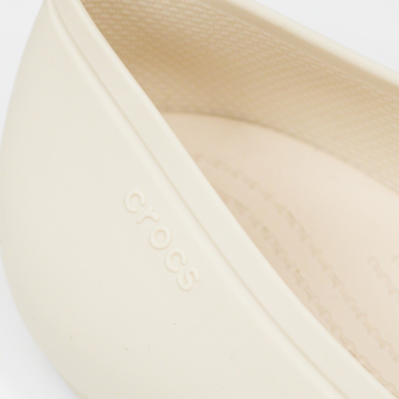 CROCS Brooklyn Dip Cap Toe Pointed Ballet Flats Cream Black Preppy Office Sz 7