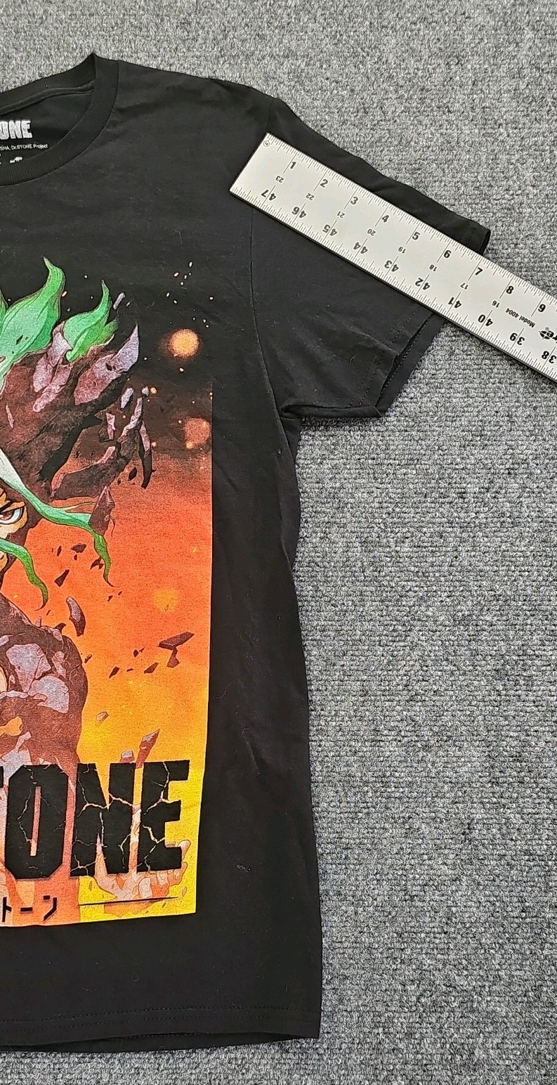 Dr.Stone Adult T-Shirt – Senku Ishigami Hoilding Beaker