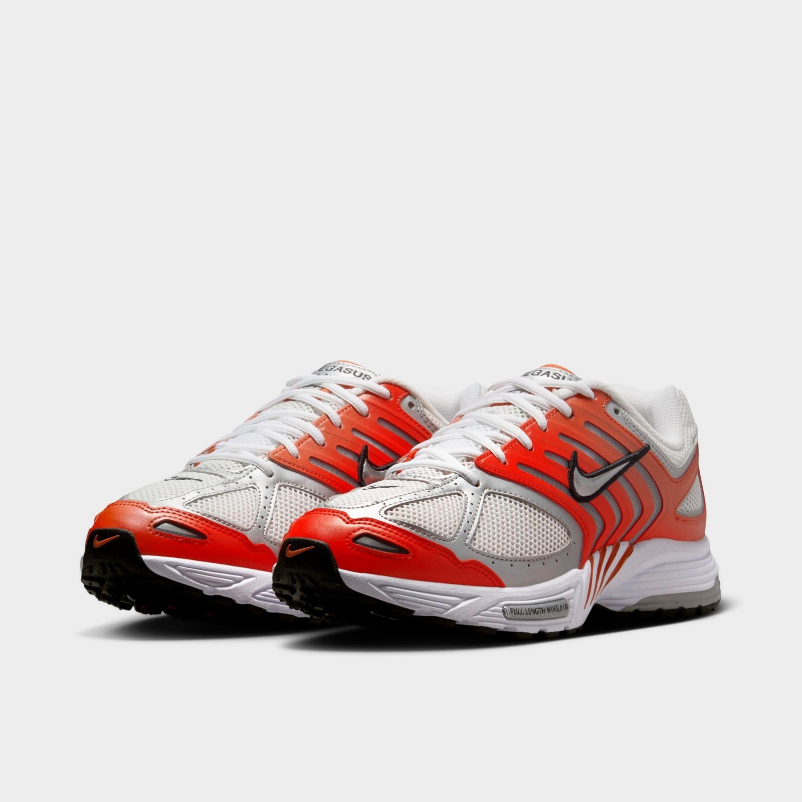 Nike AIr Pegasus 2005 Casual Running Shoes Red / Silver Sz 8.5 HQ3031 600