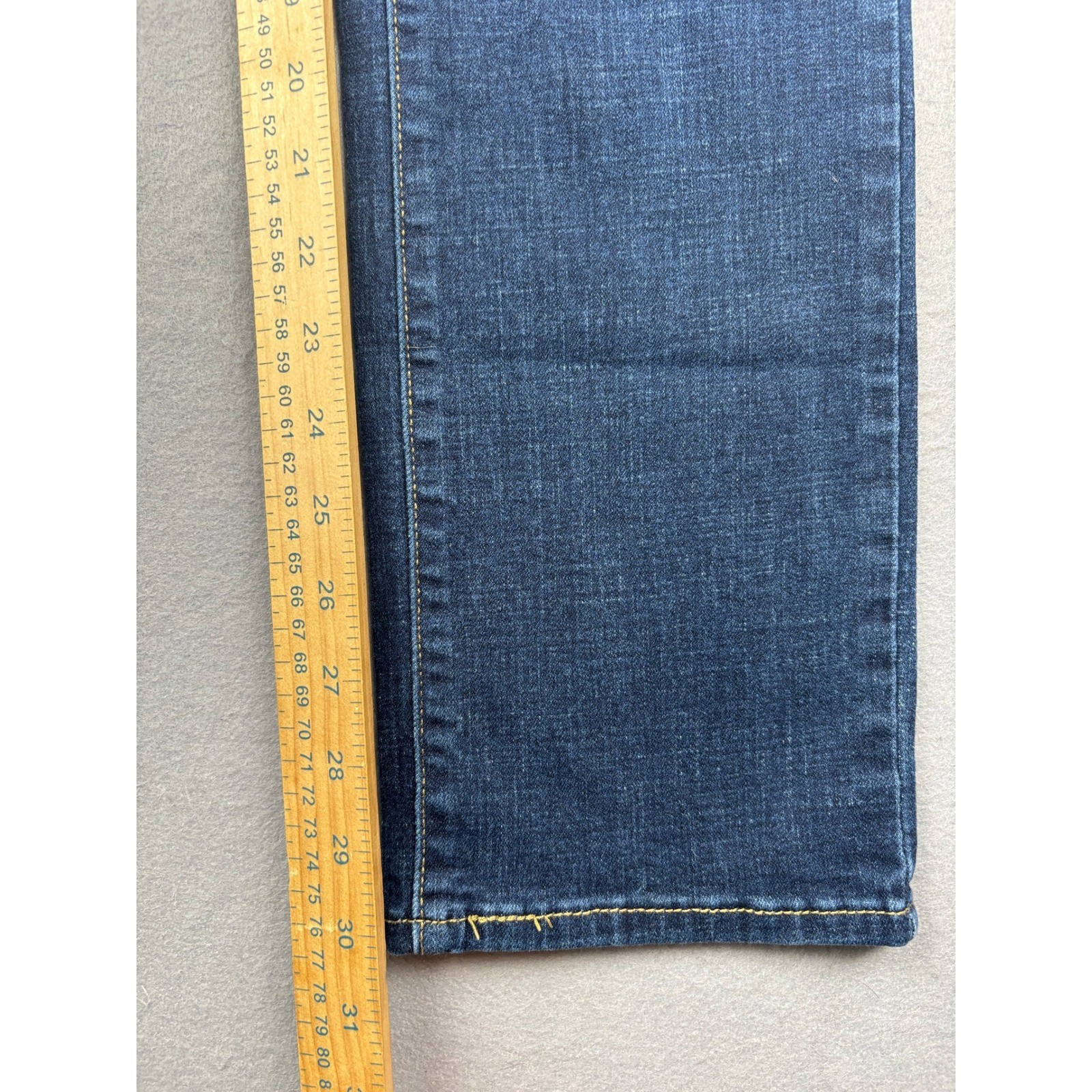 Levis 314 Shaping Straight Jeans Womens 29 Straight Leg