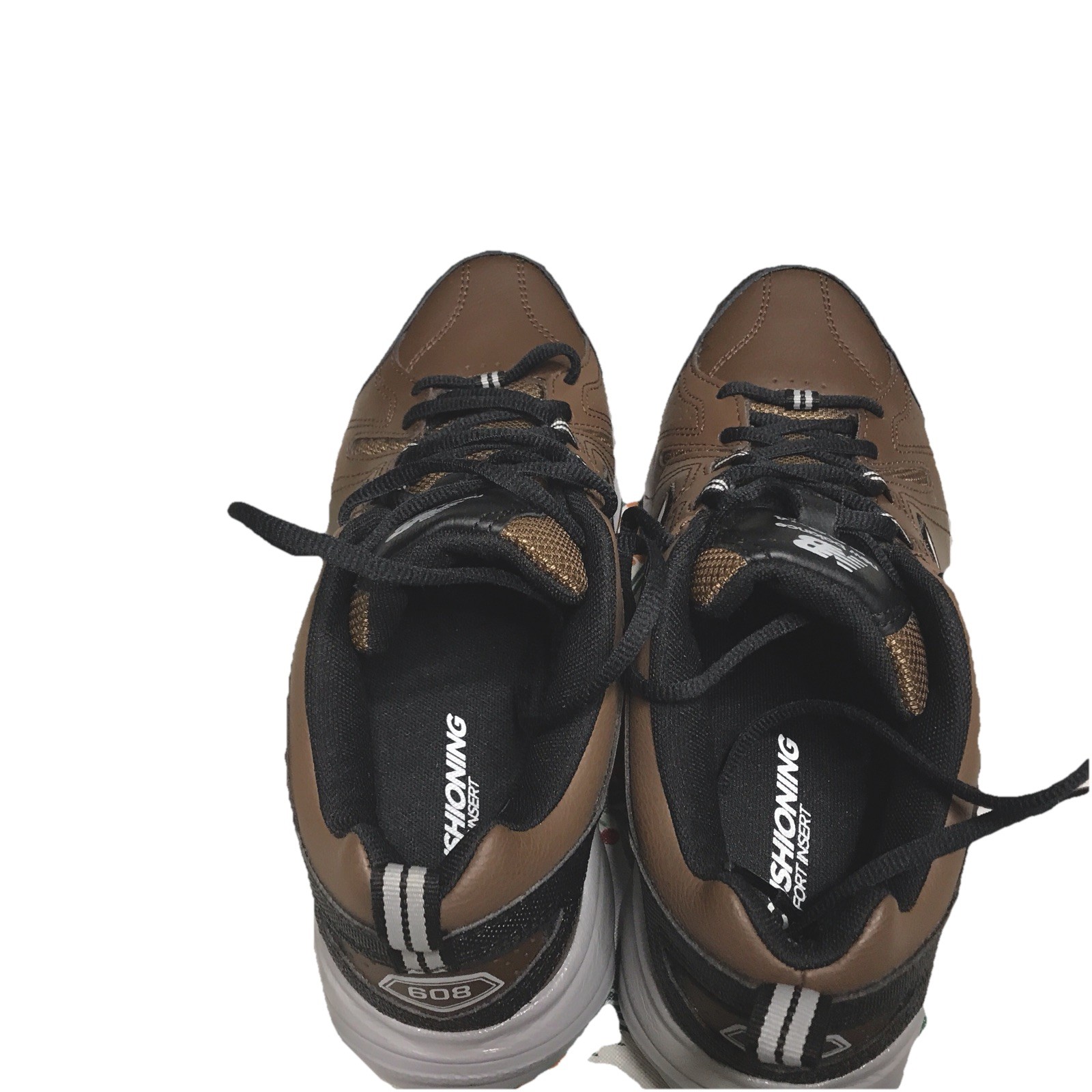 New Balance Men’s 8 Brown , 608V4 New in Box