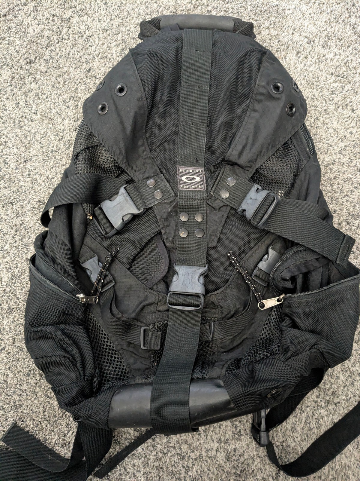 Y2K OAKLEY SOFTWARE ICON TACTICAL GEAR BACKPACK BLACK