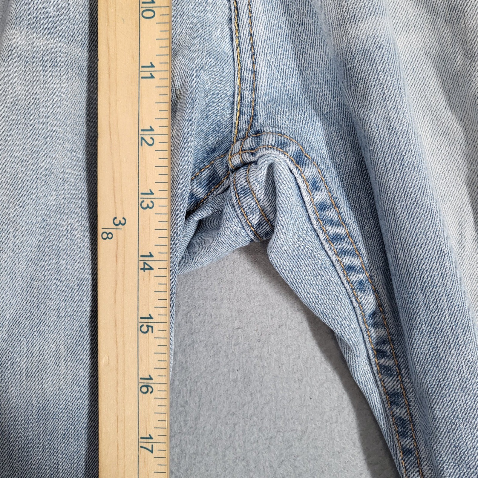 Levi’s 505 Regular Fit Jeans Men’s 36×29 Light Wash Denim Distressed Casual
