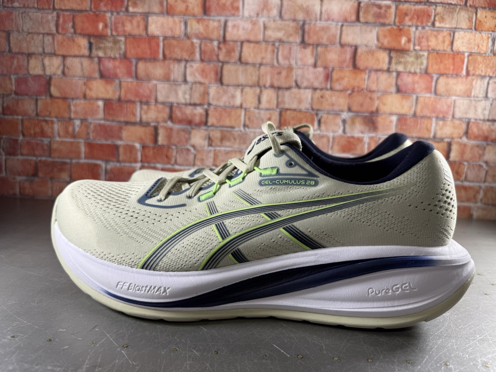 Asics GEL-Cumulus 28 Shoes Mens Size 11.5 Beige Running Sneakers 1011C297 Gym ⚡️