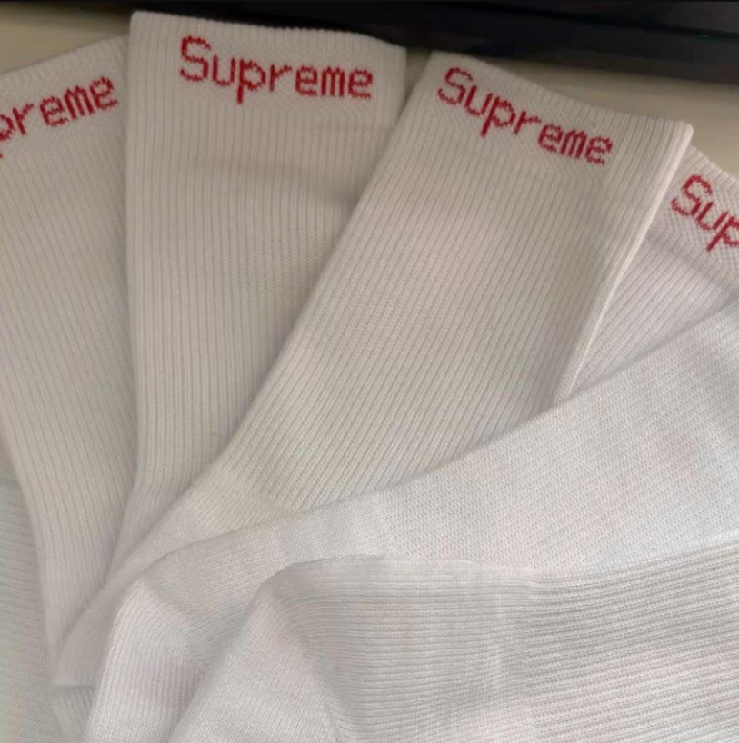 Supreme X Hanes Crew Socks – White, Pack of 4 NEW