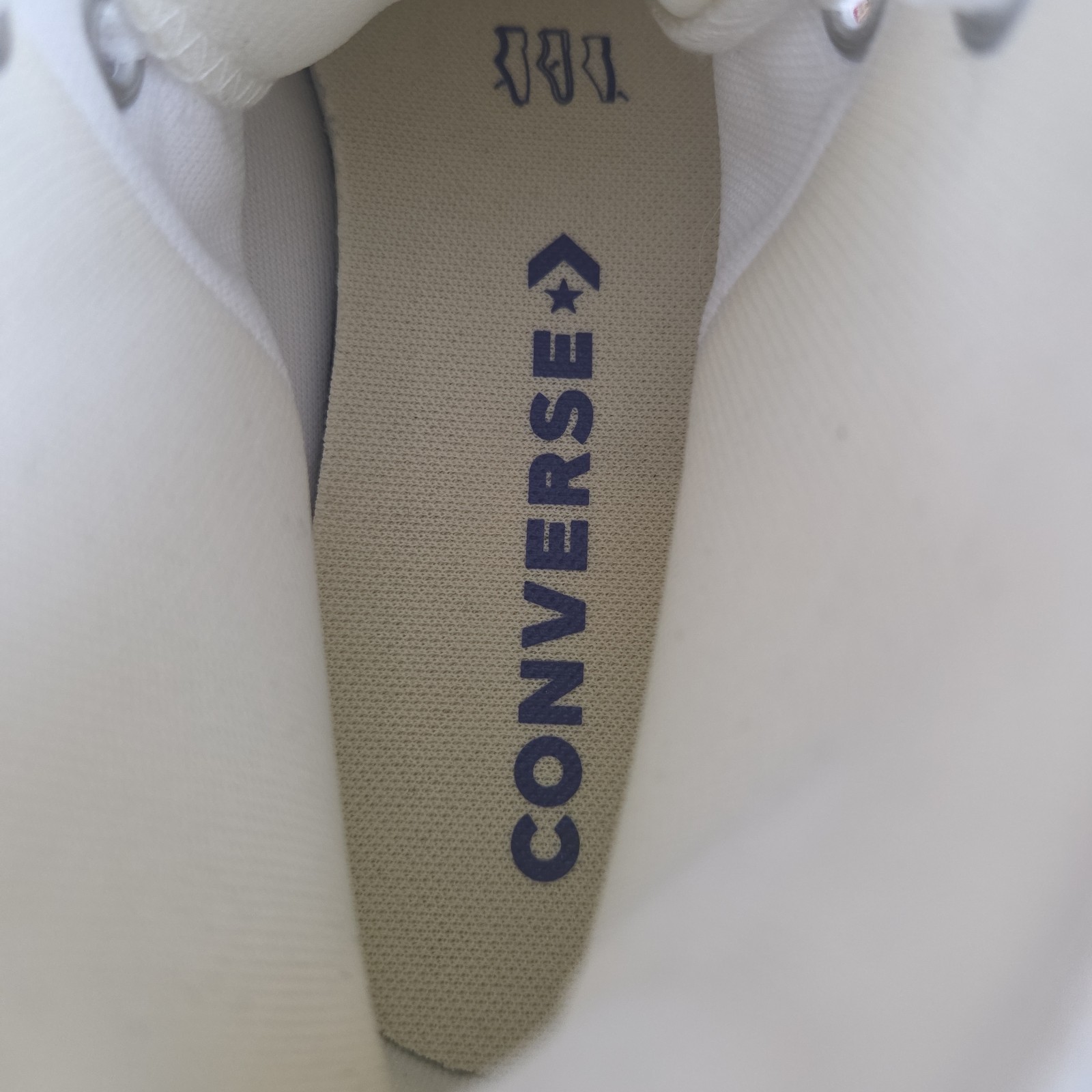 Converse Chuck Taylor All Star High Top Canvas Shoes Unisex Size 5 Men 7 Women