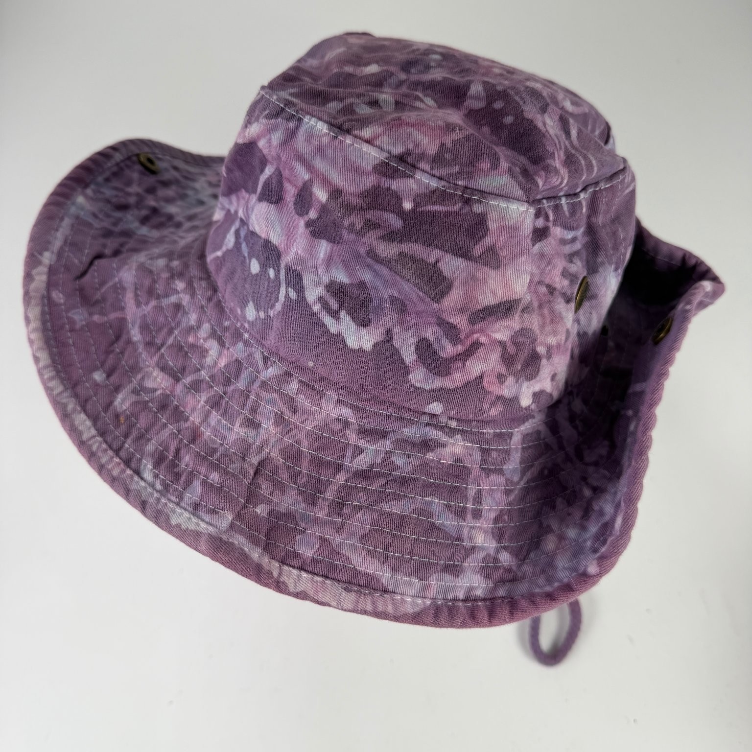 Gelante Bucket Boonie Hat Men’s S/M Purple Tie Dye Chin Strap Outdoors Fishing