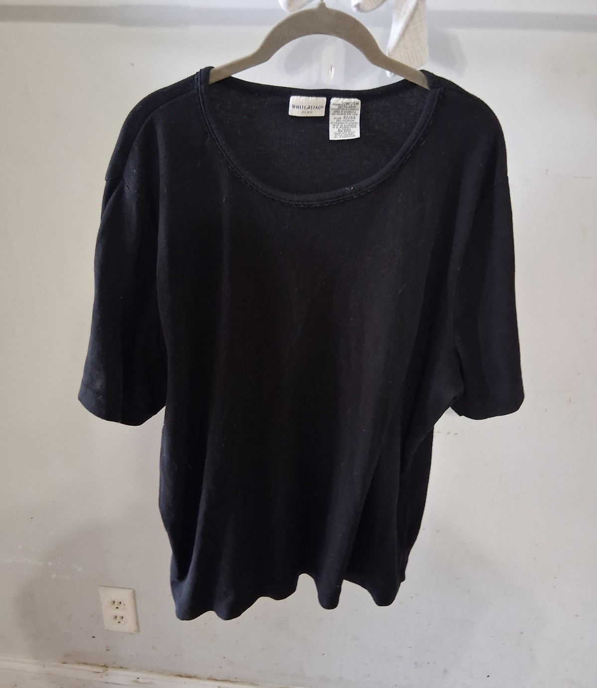 White Stag Women’s Plus 2X Black Solid Scoop Neck Short Sleeve Knit T-Shirt