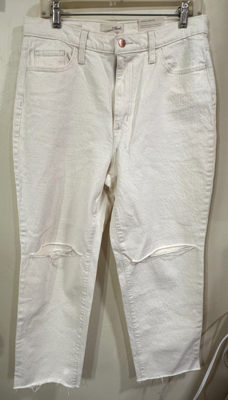 Universal Threads NWT Jeans 10REG 30R Distress Slashed Rough Hem 32×27″