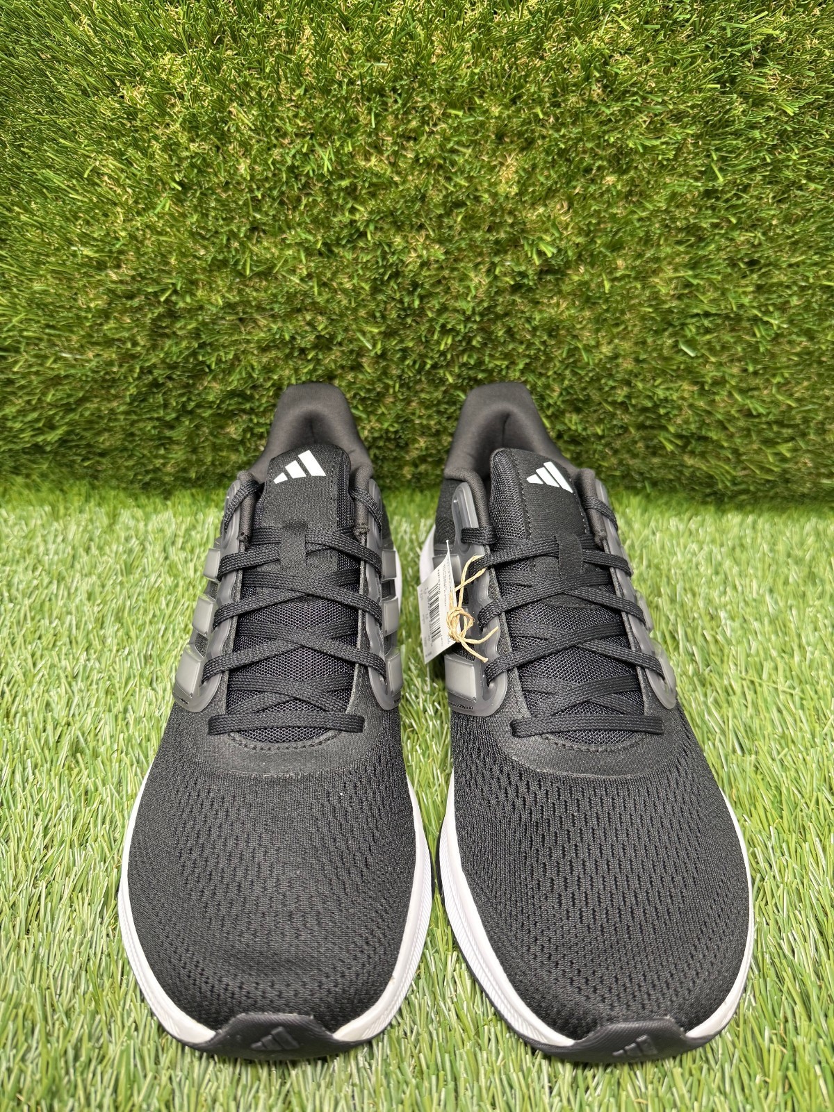 ADIDAS Ultrabounce Sneaker Black, Gray & White Running Shoes HP5796 Men’s 11