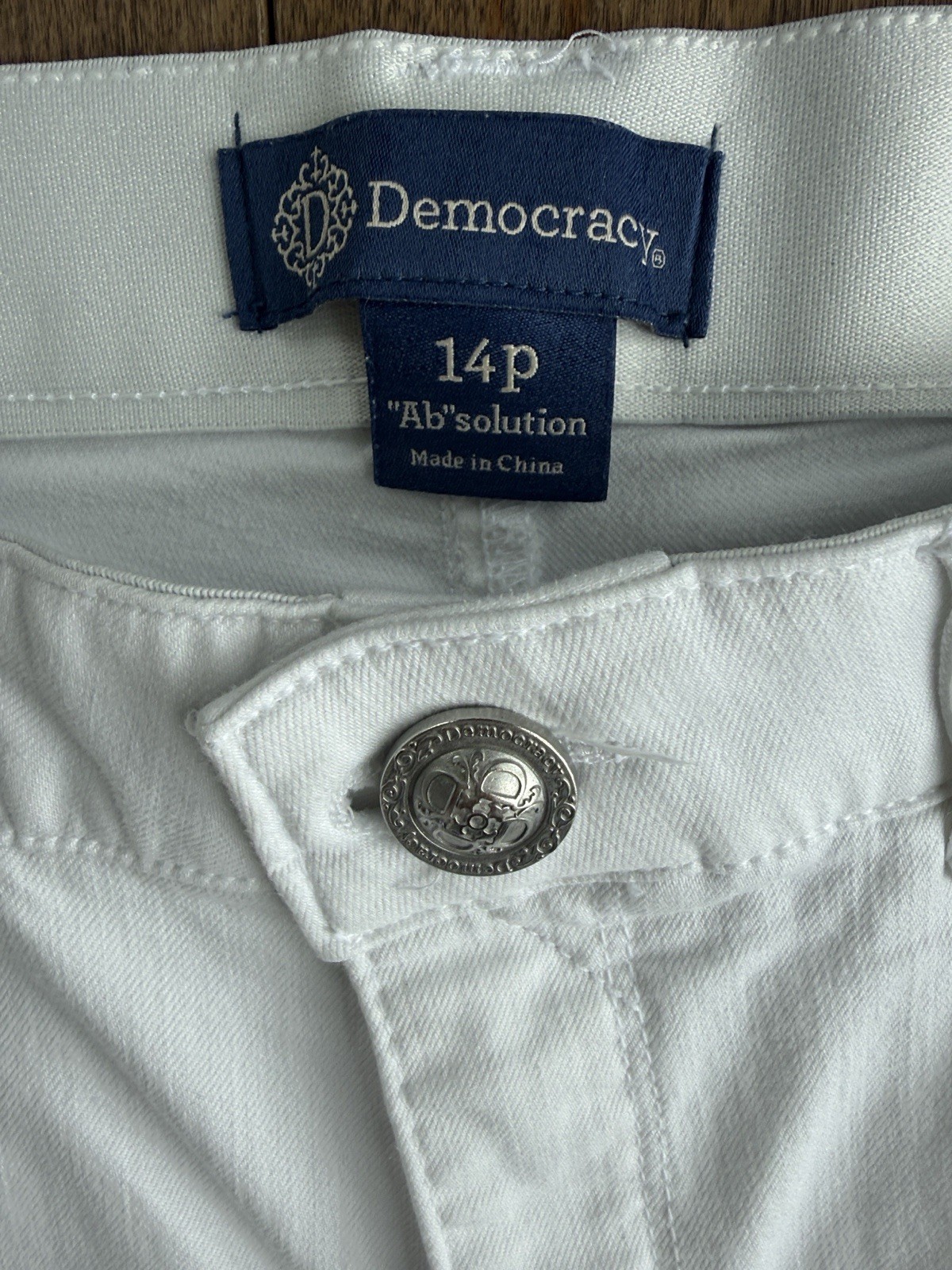 Democracy Ab’solution White High Rise Straight Leg Jeans 14P