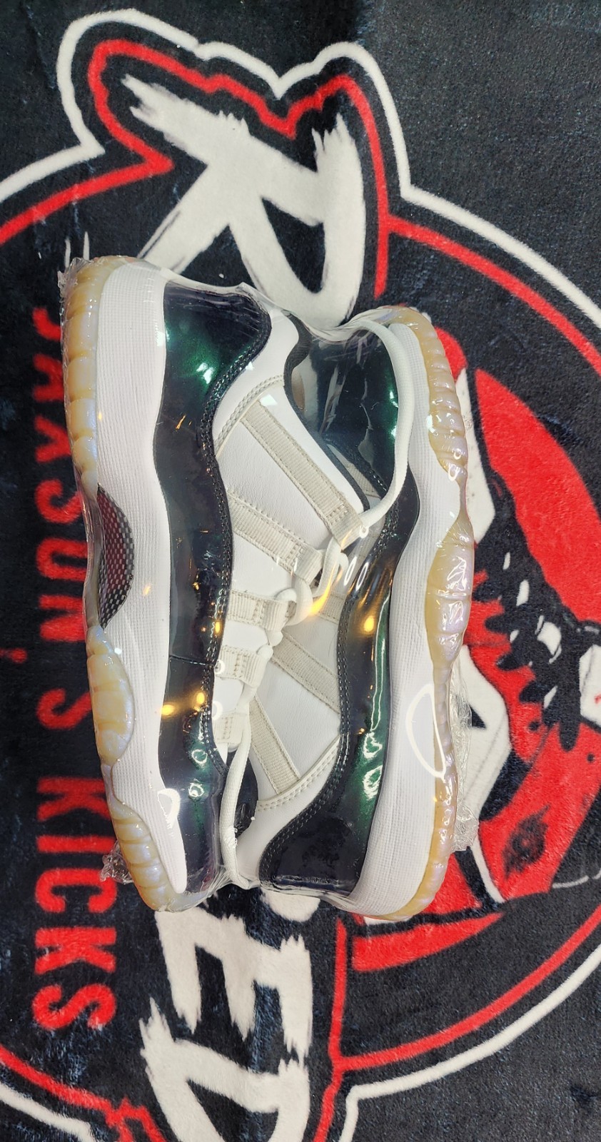 Air Jordan 11 Retro Low Emerald US 5