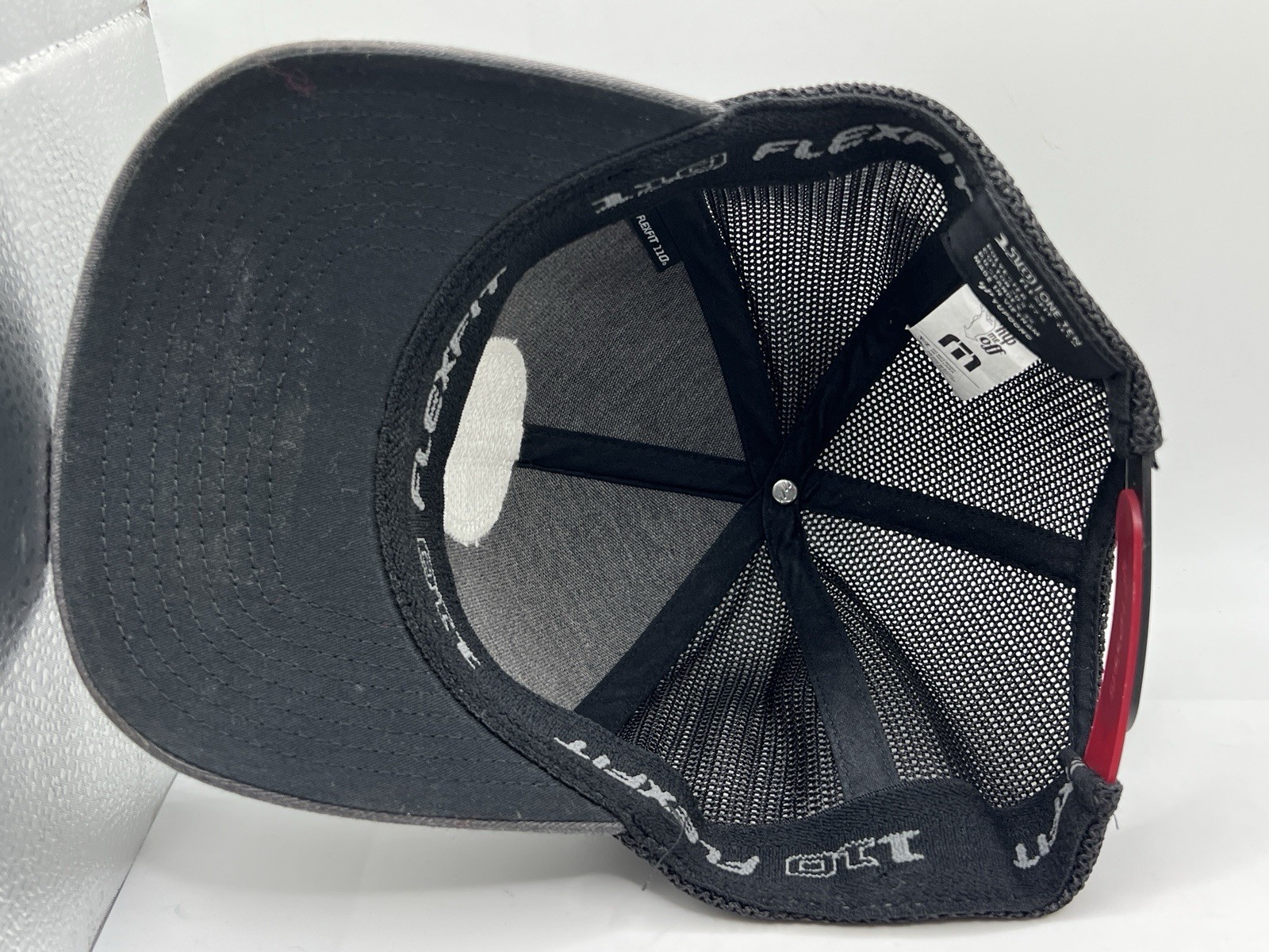 Travis Matthew Golf Hat FlexFit Tech 110 Gray Trucker Mesh Snapback Baseball Cap