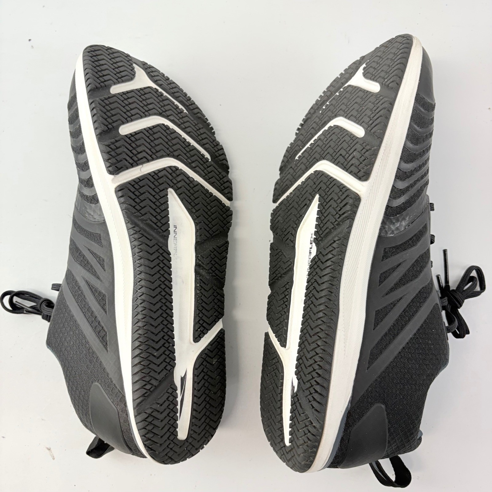 Altra Solstice XT 2 Cross-Training Shoe Mens 8 Black AL0A546V000 Sneakers