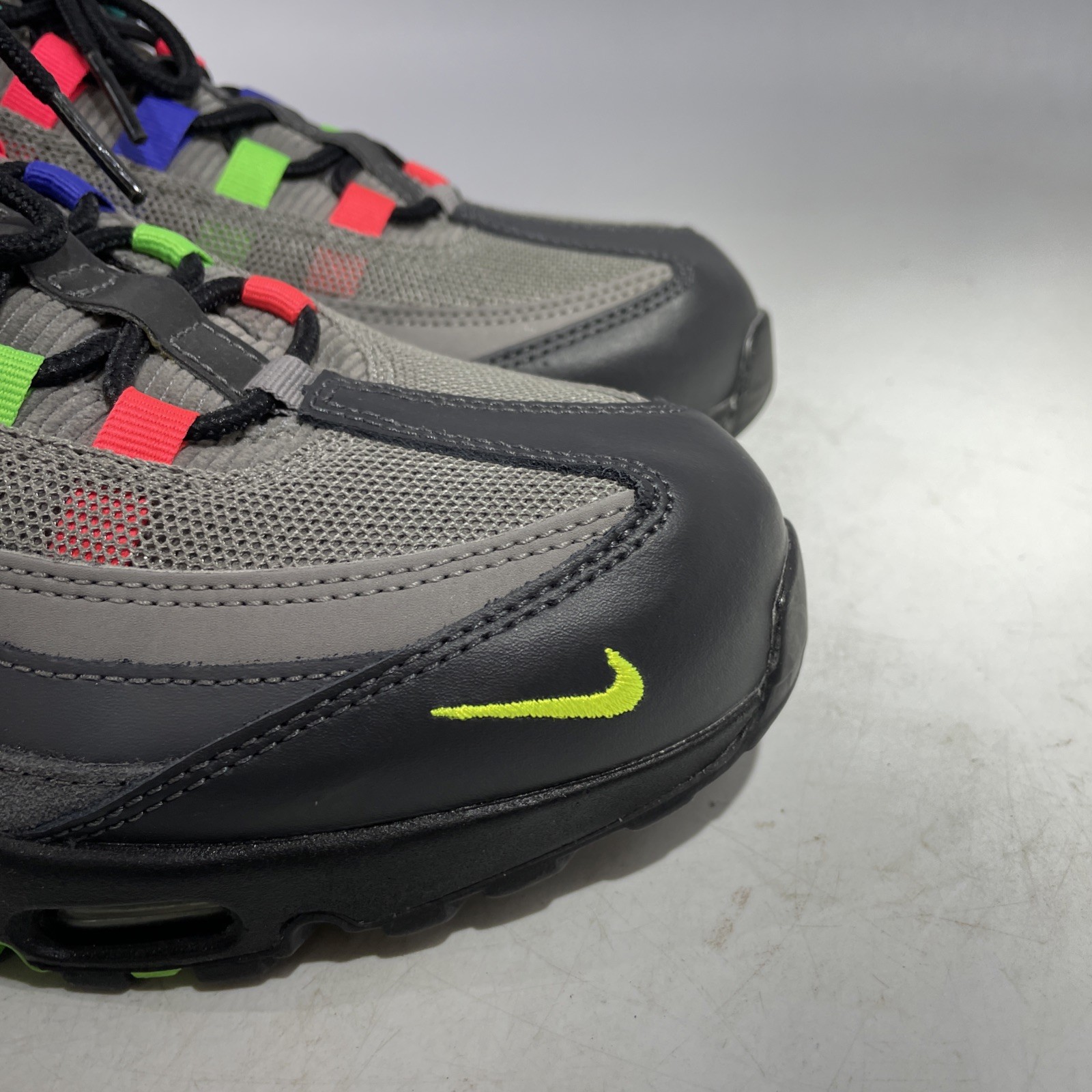 10.5 Men’s-Nike Air Max 95 SE Light Charcoal Vintage TV CW6575-001 Multi Colors