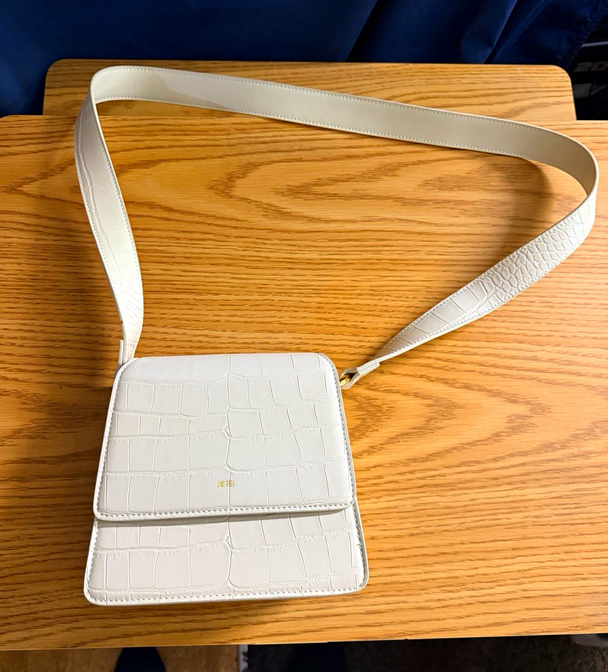 JW PEI White Croc Embossed Small Crossbody Bag Detachable Strap Gold HW