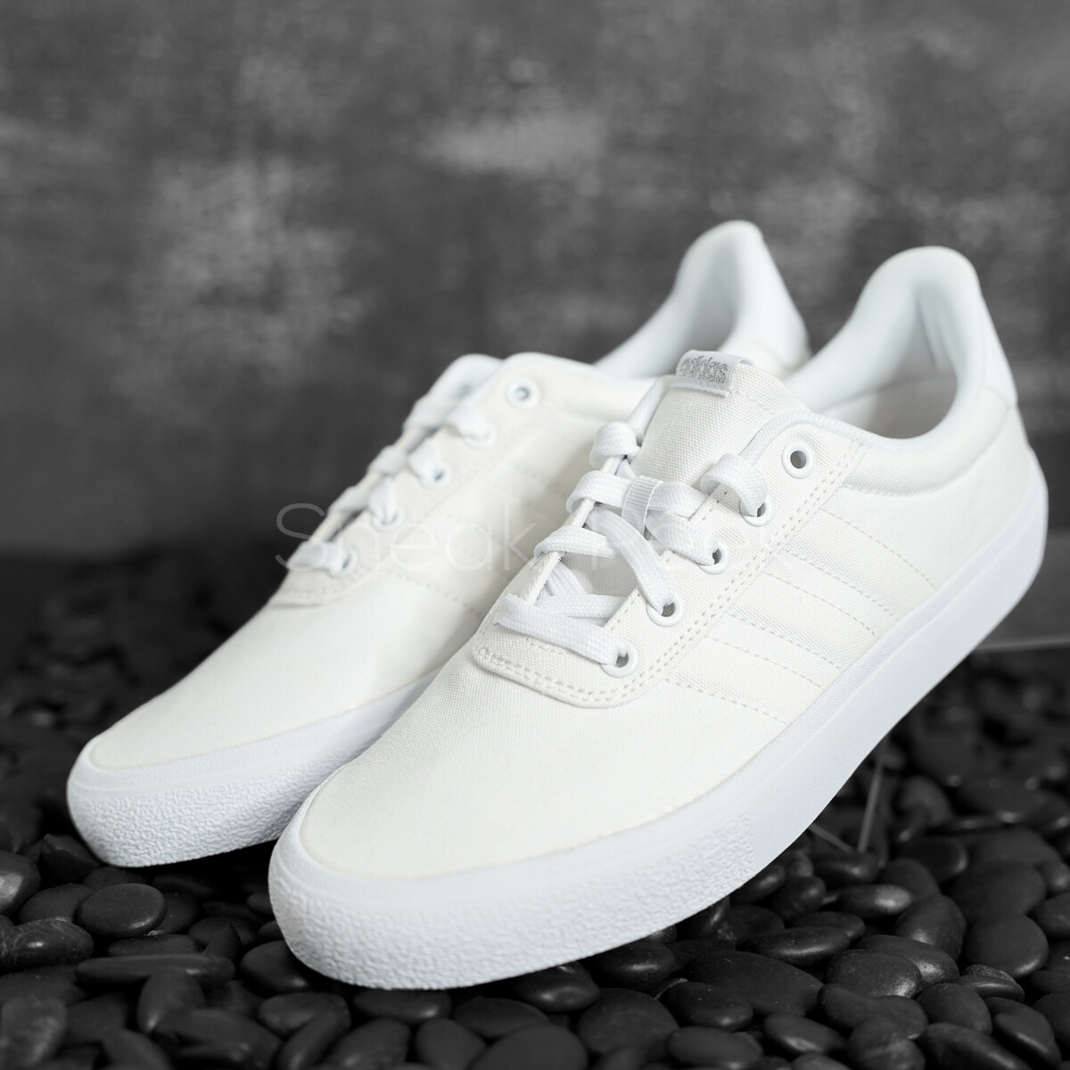 Adidas Vulc Raid3R Women’s Running Shoe White Athletic Sneaker #872