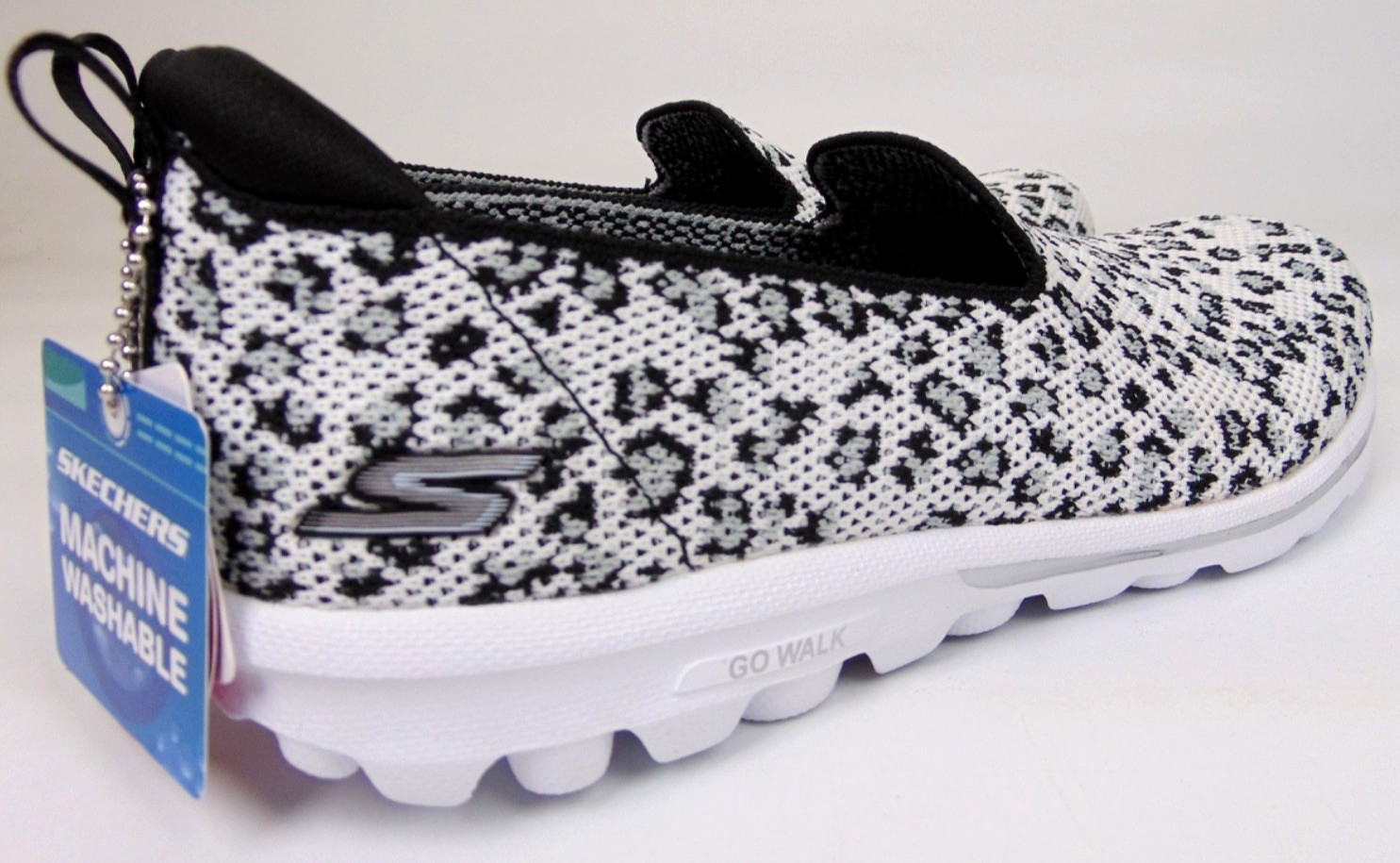 NEW Skechers GOwalk Stretch Fit Comfort Shoes Women’s Size 8.0 M, Gray Sneakers