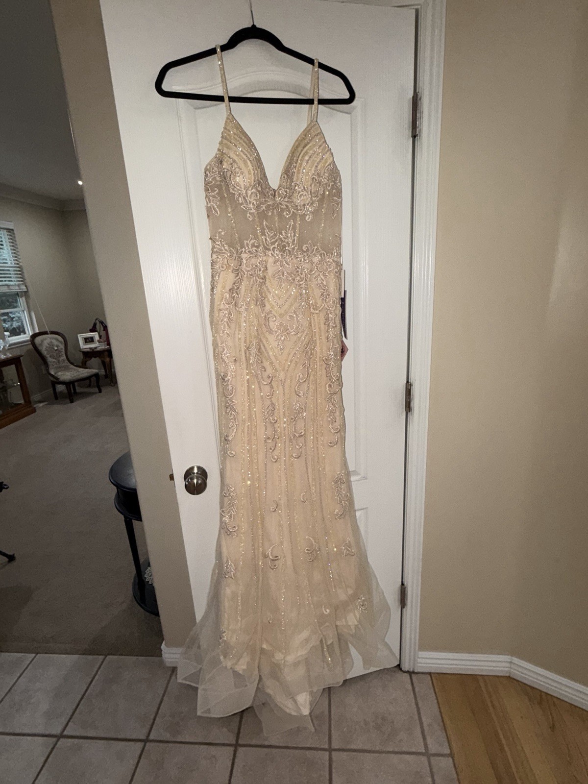 Ladivine by Cinderella Divine Champagne Formal Prom Dress size 6