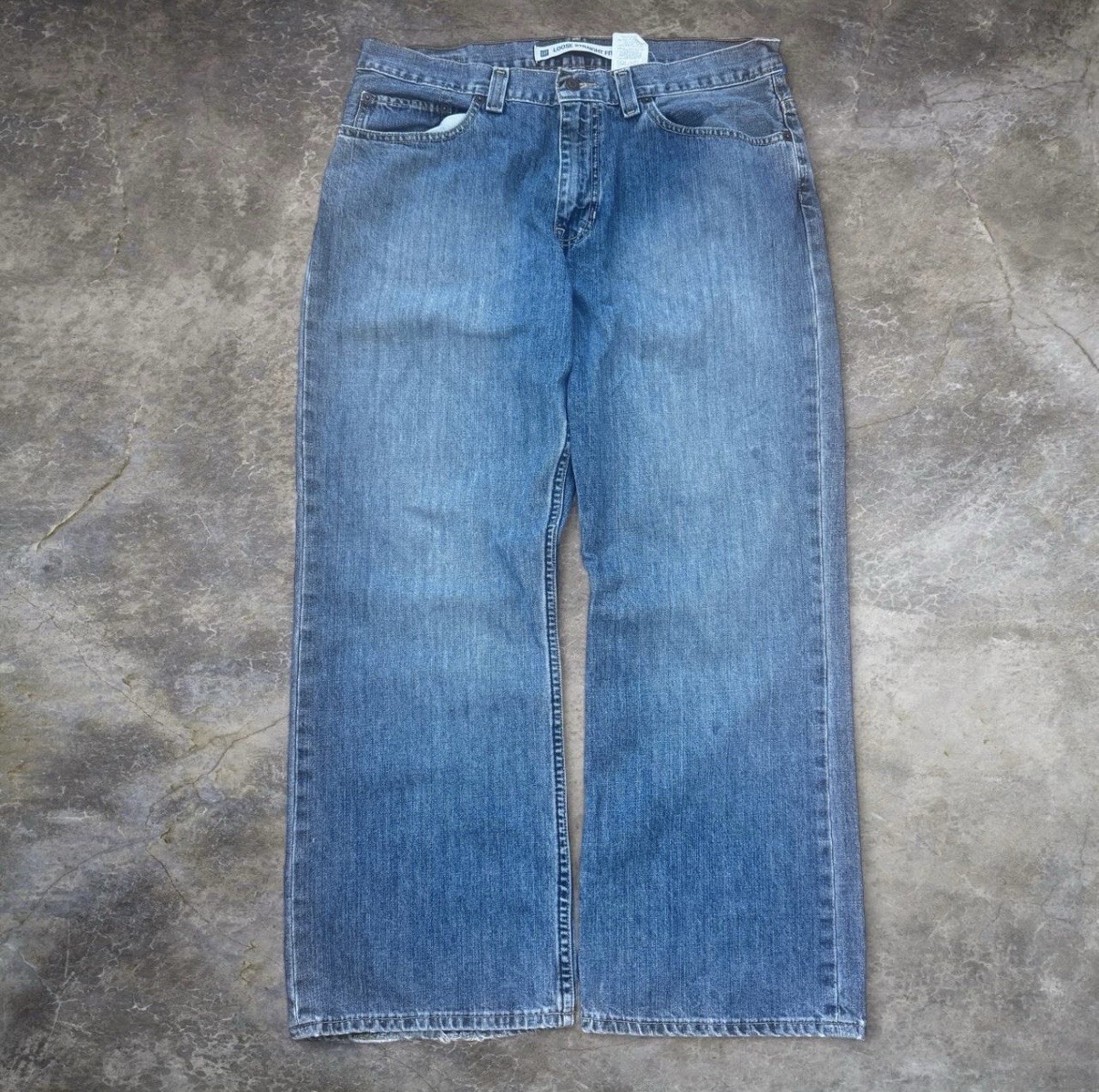 Gap Men’s Blue Medium Wash Denim Jeans Loose Fit Straight Leg 5-Pocket