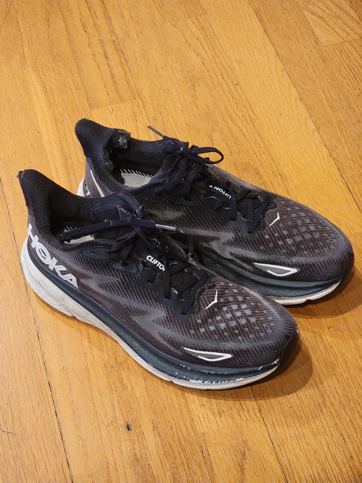 Hoka One One Mens Clifton 9 1127895 Black White Running Shoes Sz 12.5 No Insoles