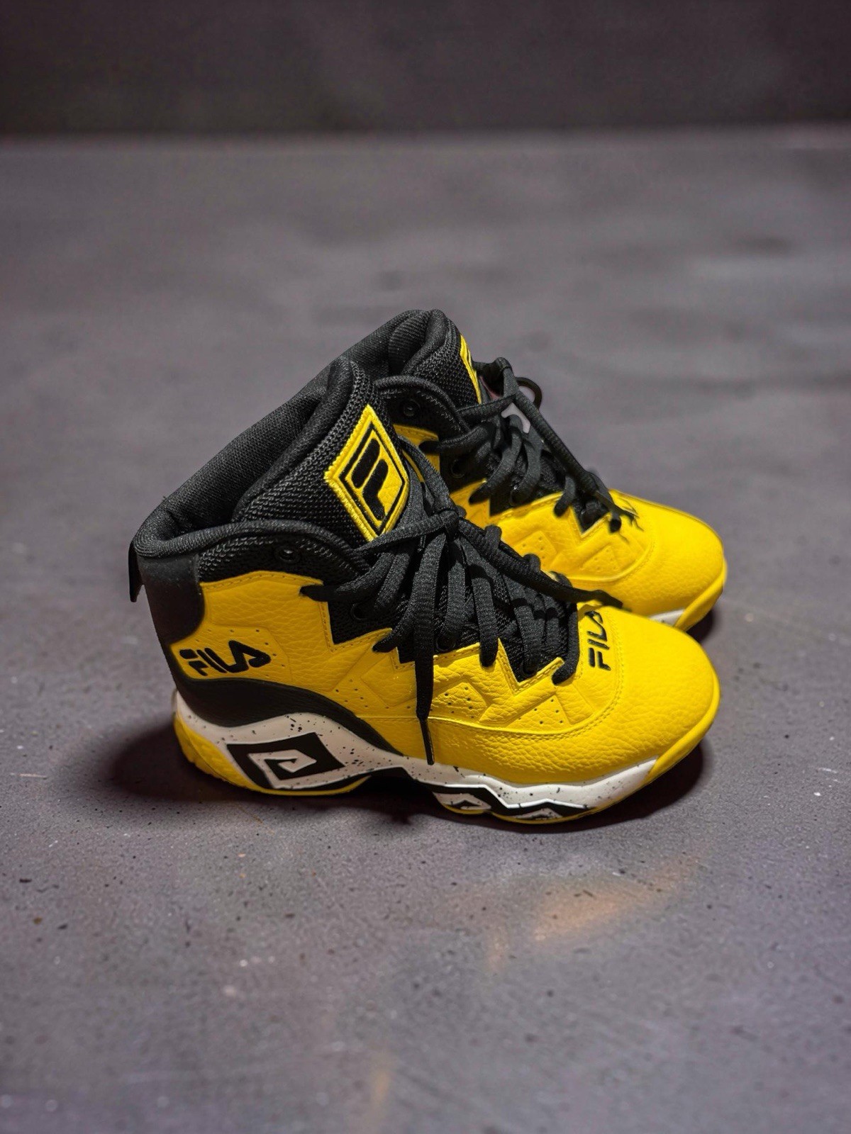Fila MB Night Walk 3BM01886-702 Boys Yellow Athletic Basketball Shoes